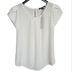 Short Sleeve Blouse Ivory Womens S. M. L. Pleated Neck Back Adventure New